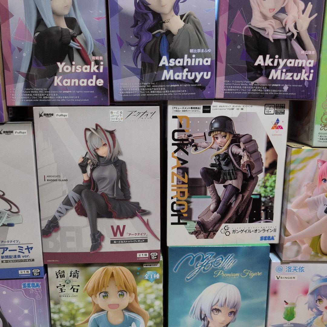 フィギュアセット 多彩なキャラクター　24体セット