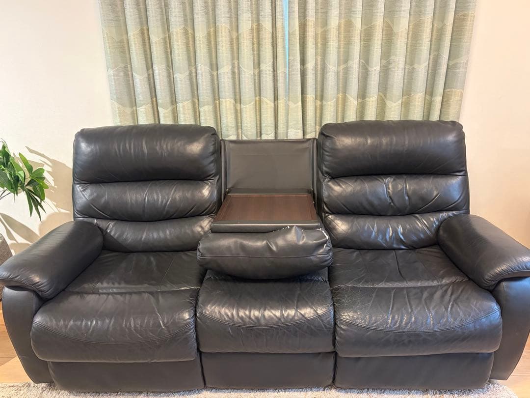 ニトリ　電動リクライニングソファ　テーブル付き　3人掛け　ブラック　送料込み