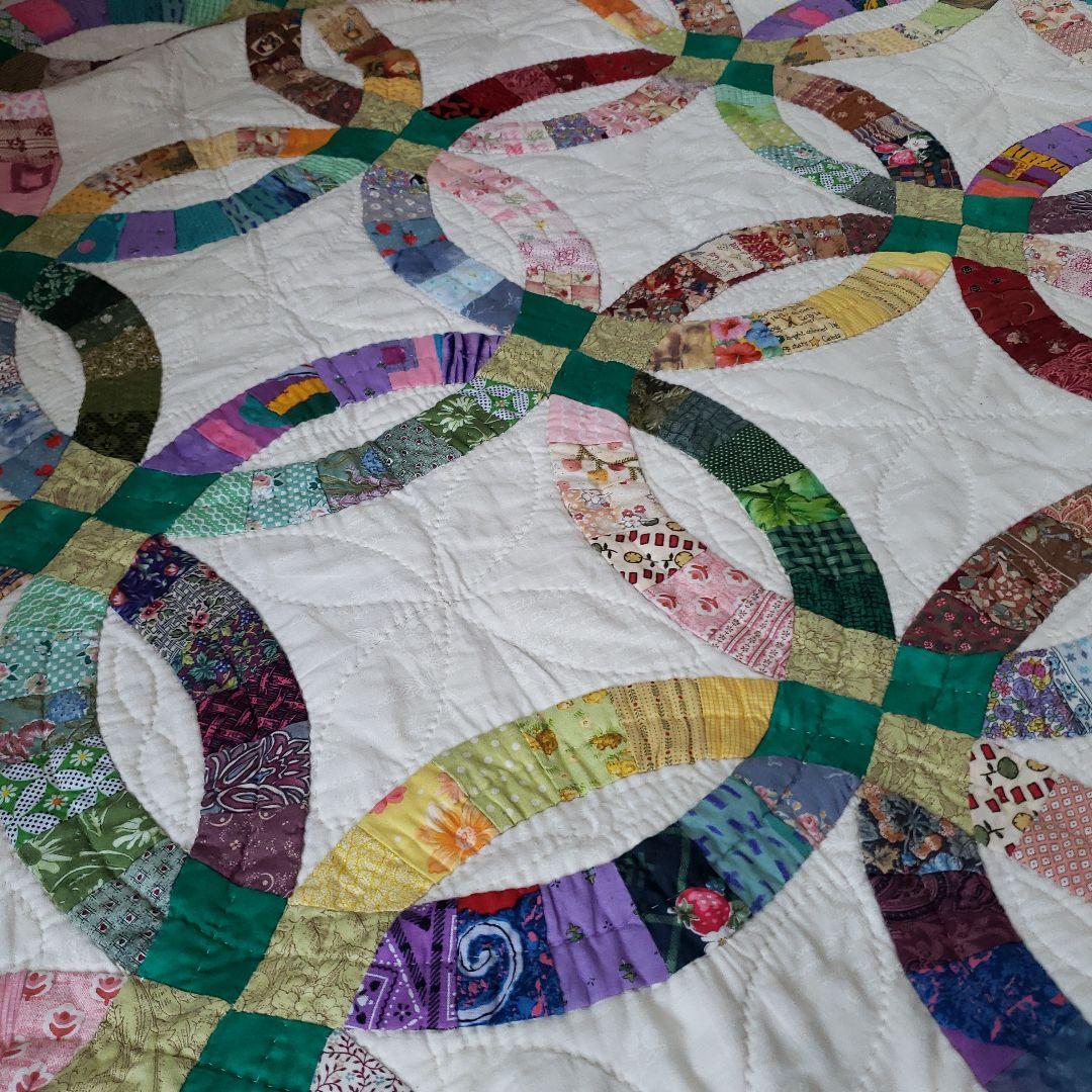 パッチワーク　ハンドメイド　キルトベッドカバー　ソファーカバー　タペストリー