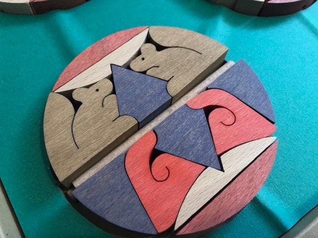 最終お値下げ【美品】三童子三段飾り（特製・山里）　小黒三郎　組み木の五月人形