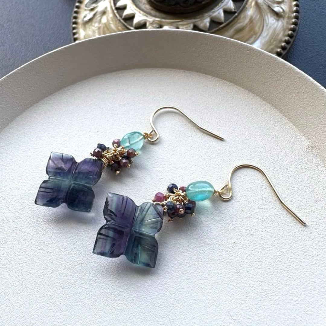 《1点限定》フローライトフラワーカービング&アパタイト＊ピアスorイヤリング