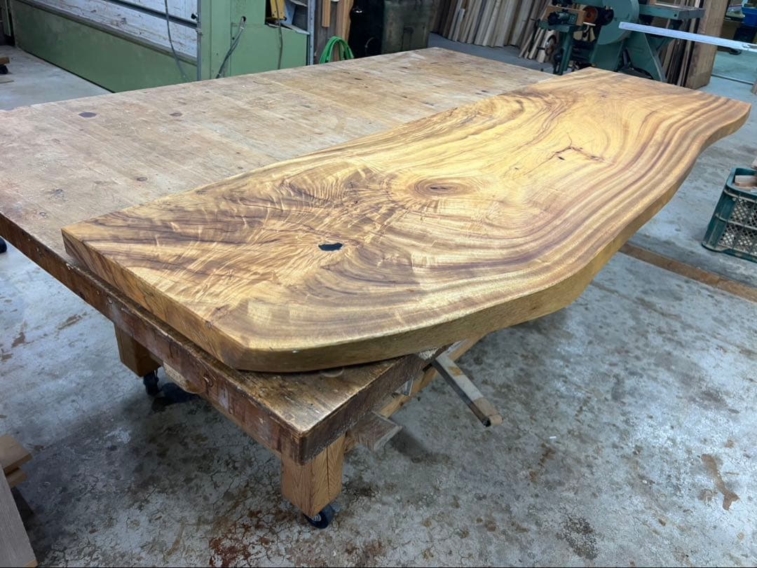 ✳️鹿児島県産楠一枚板天板、カウンター材加工済♦︎レジン、チギリ、ESHA塗装