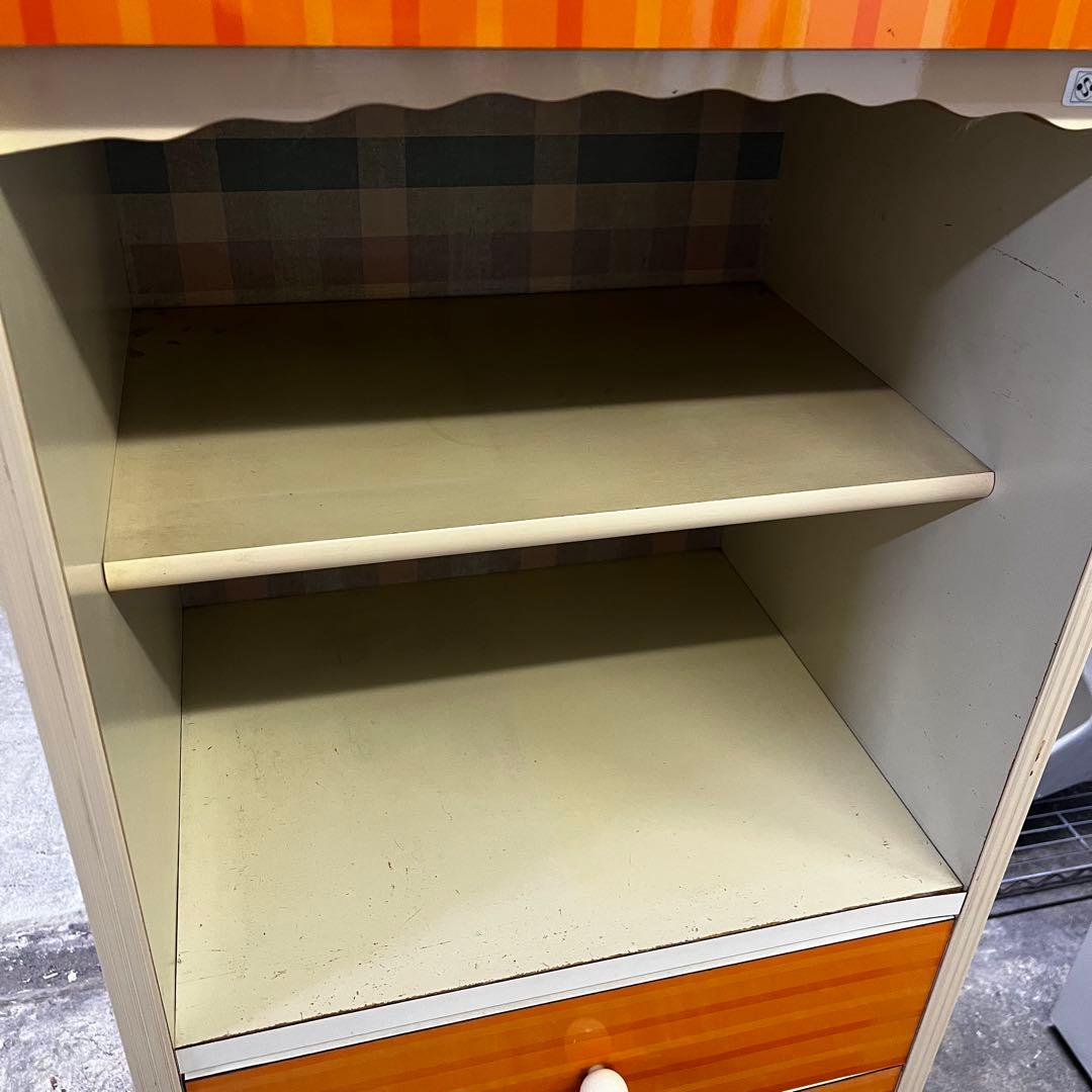 昭和レトロ 本棚 引き出し4段 レトロポップ 食器棚 飾り棚 シェルフ オレンジ