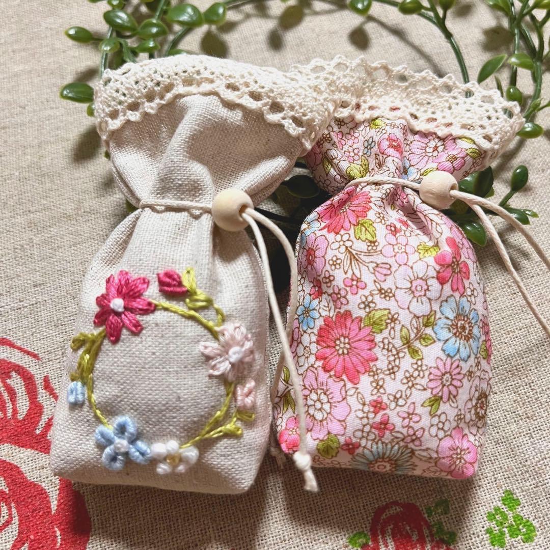 No.2301-11 ミディサシェ（香り袋）2個組 ラブリーフラワーピンク＊刺繍