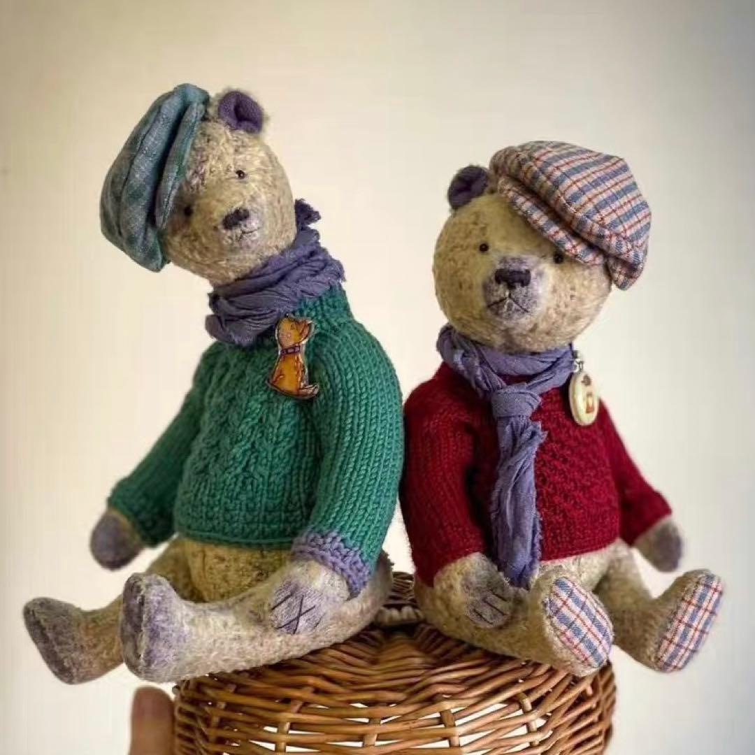 赤いお洋服のくまさん アーティストベア 海外作家様 ハンドメイド テディベア