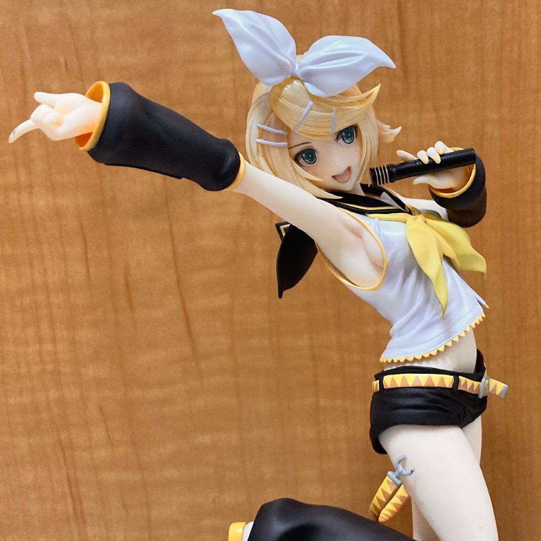 鏡音リン Tony Ver. 1/7スケール フィギュア 初音ミク