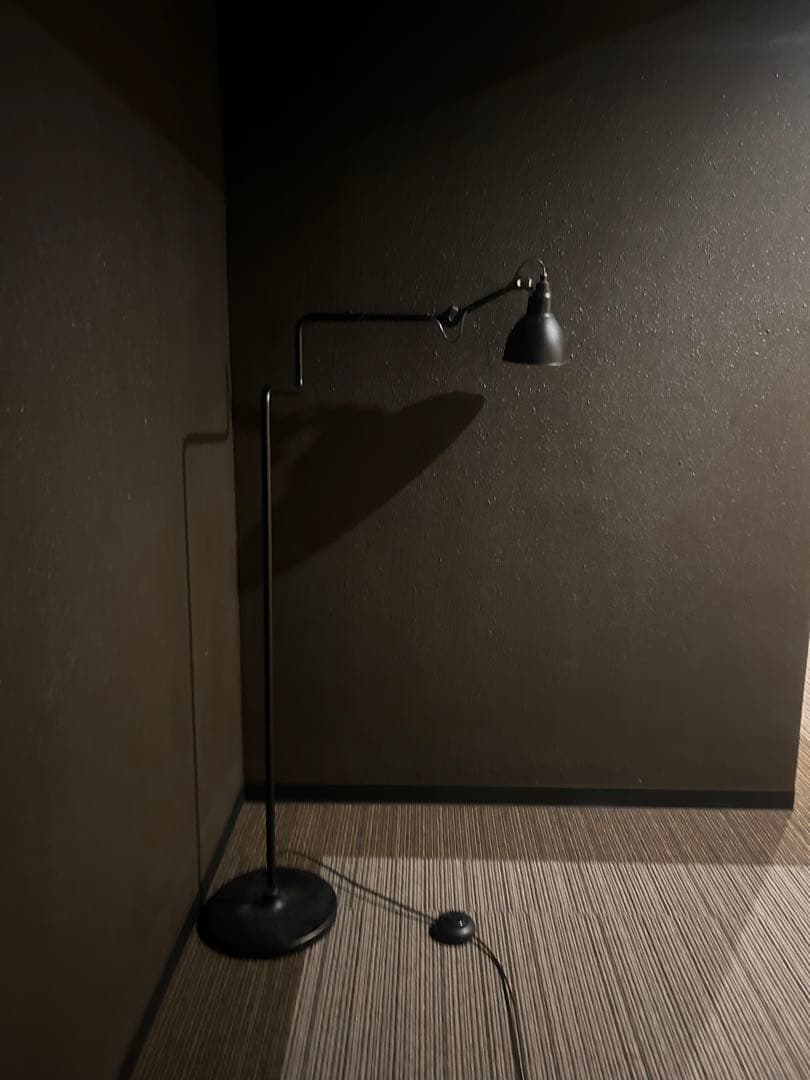 Lampadaire No.411 / ル・コルビュジエ /フロアスタンドランプ