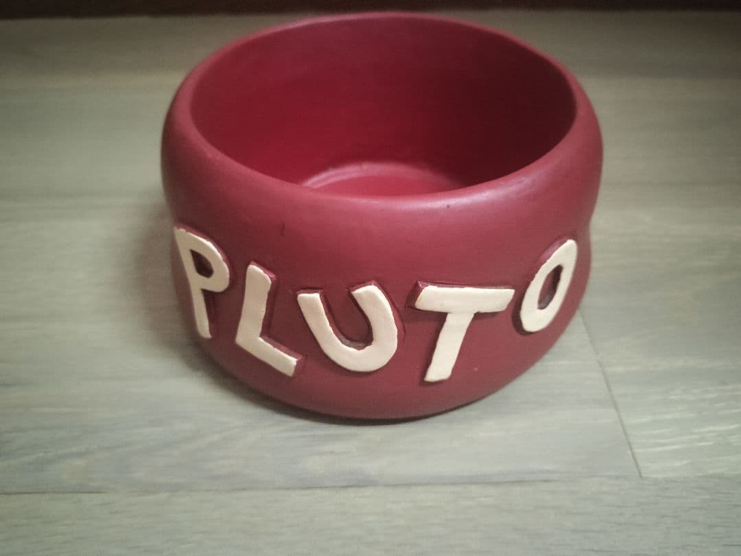 ディズニー置物　プルート