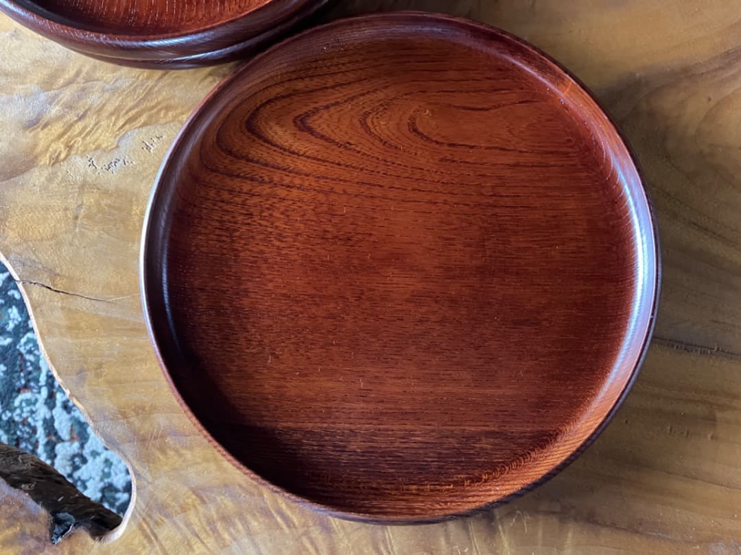 ２：天然木クリ抜き丸茶盆三枚組 貴重なくり抜き盆＜未使用＞使いやすい深さ