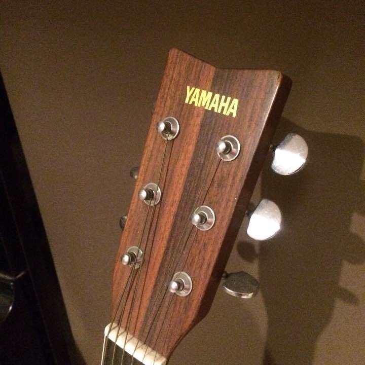 ☆値下げ☆ヤマハ フォークギター