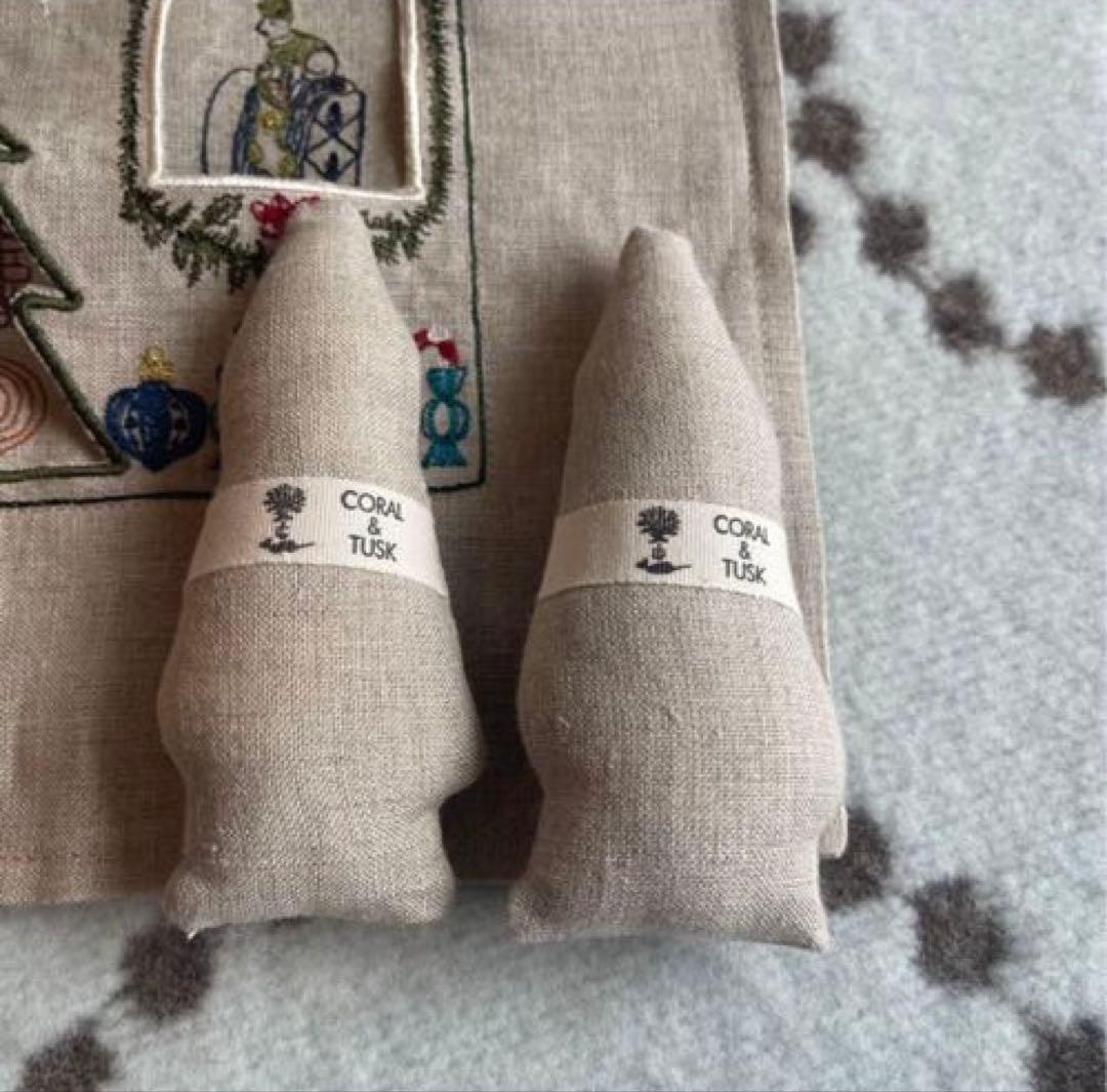 コーラル&タスク CORAL&TUSK 北極サンタの家　クッションカバー