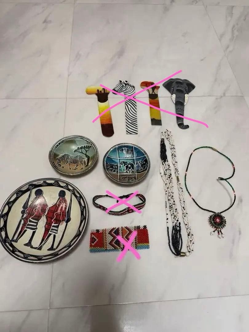 ケニア国旗ブレスレット、ケニア現地購入、ケニア国旗、ケニア　食器　皿