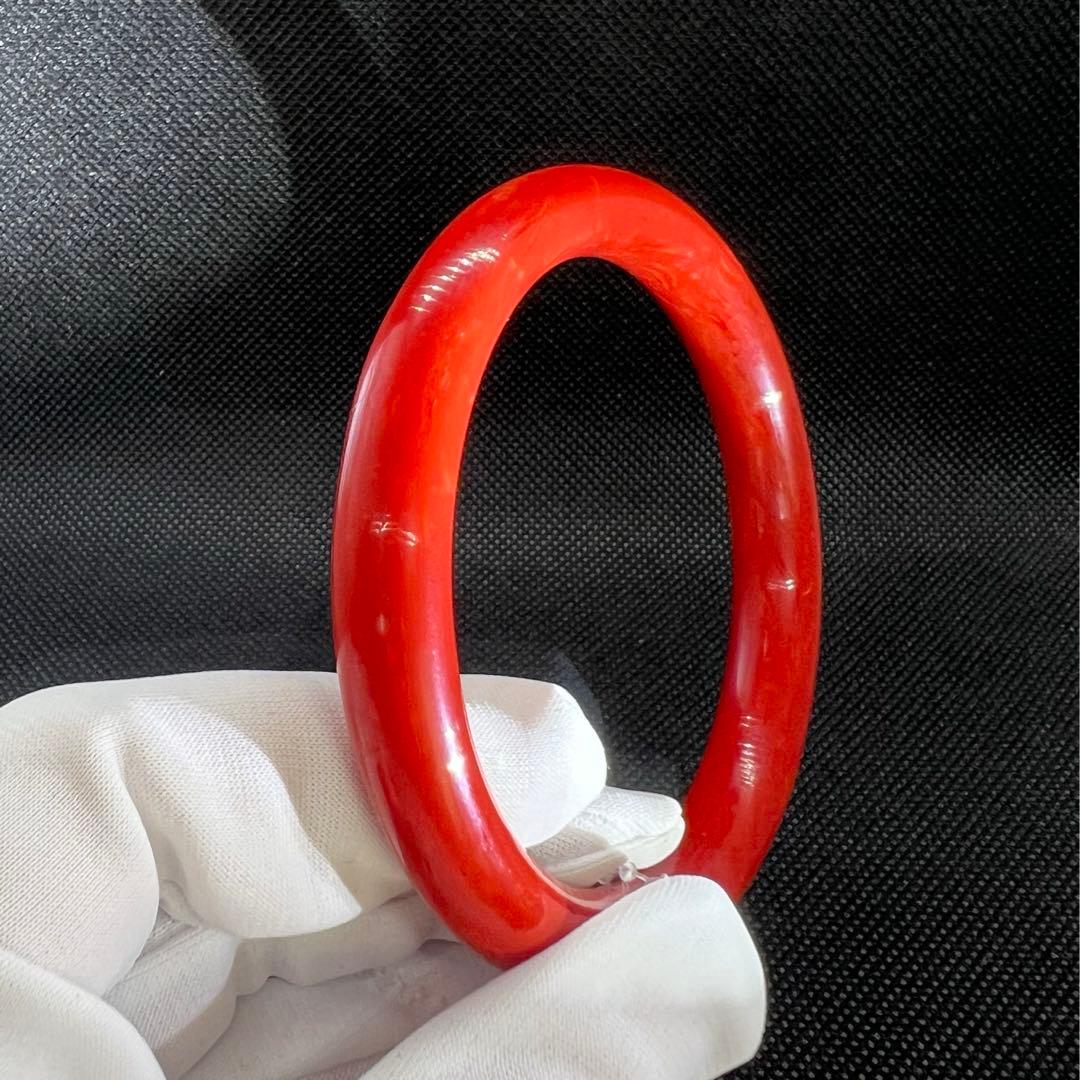 新品　天然レッドコーラル珊瑚のバンクル★AB856