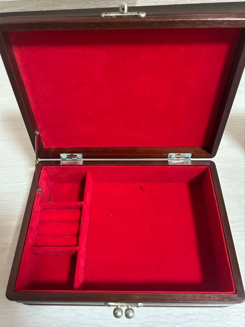 刺繍　アクセサリー木製ボックス 2個