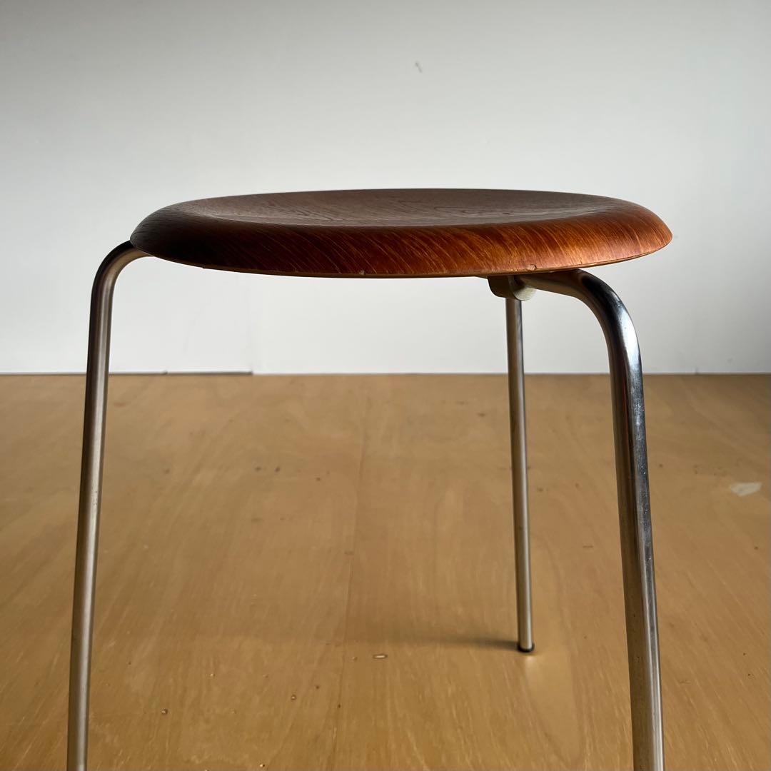 スツール Arne Jacobsen 3170 Teak FRITZ HANSEN
