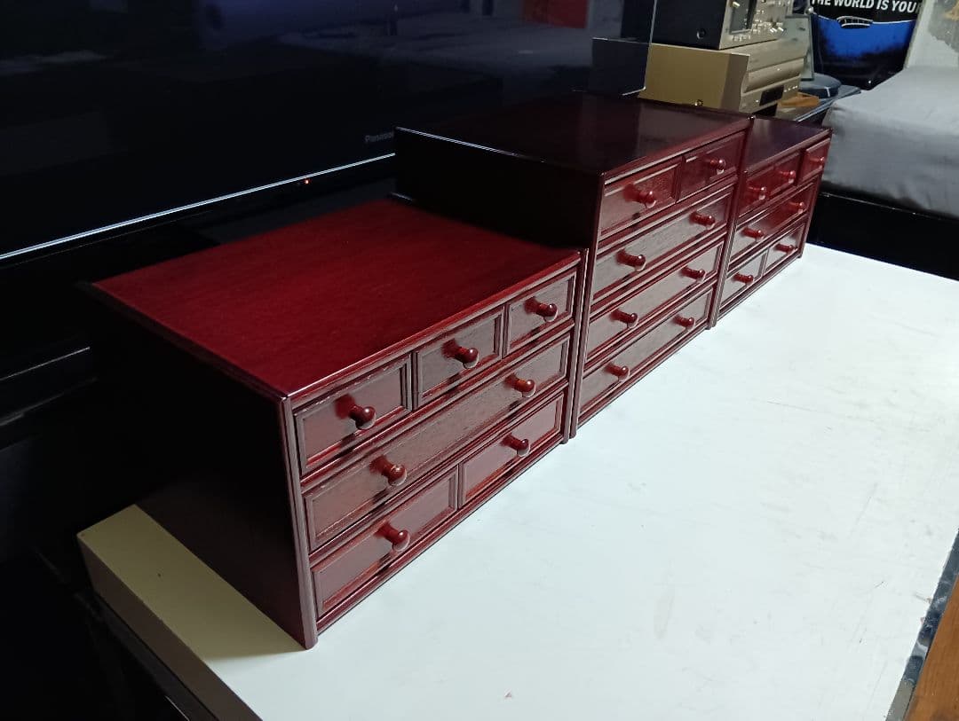 希少　1970's　ローズウッド　仕上げ　３分割式　小引き出し　１７杯　美品