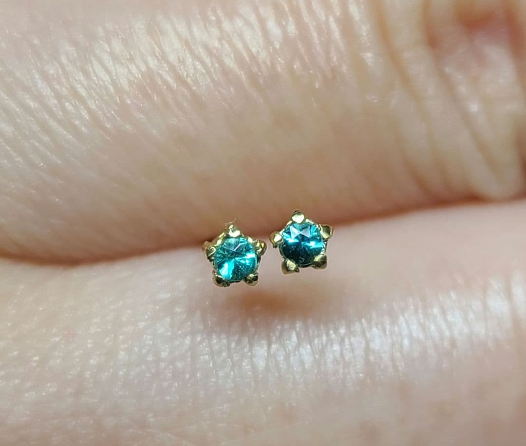 ビカビカネオンのお星さま★ブラジルバターリャパライバトルマリン18金★