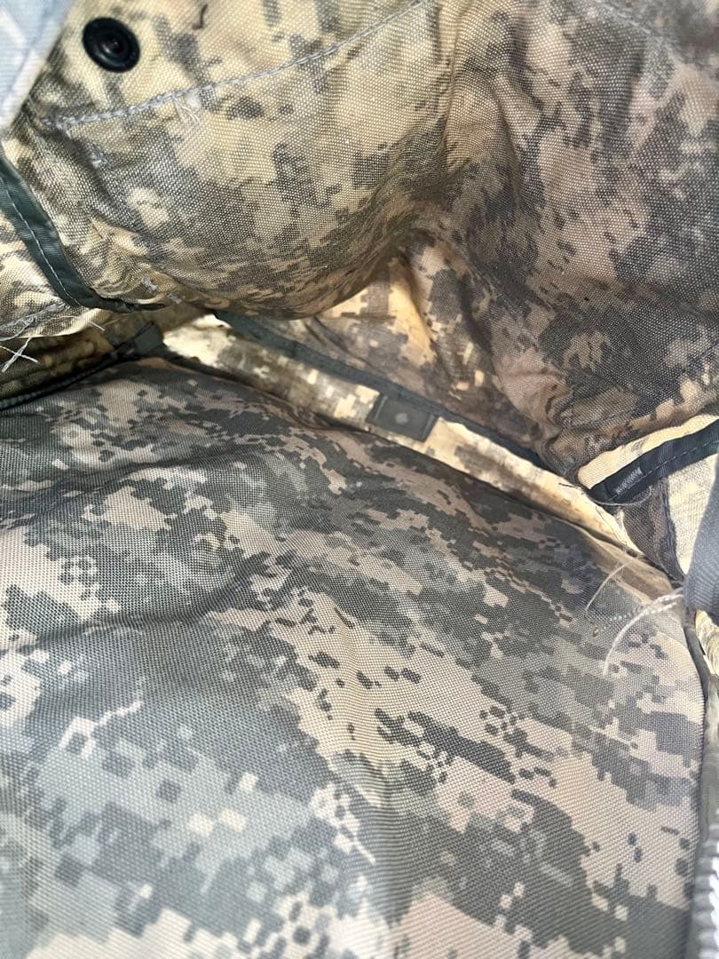 米軍放出品MOLLE2アサルトパック リュック バックパック ショベルポーチ付き