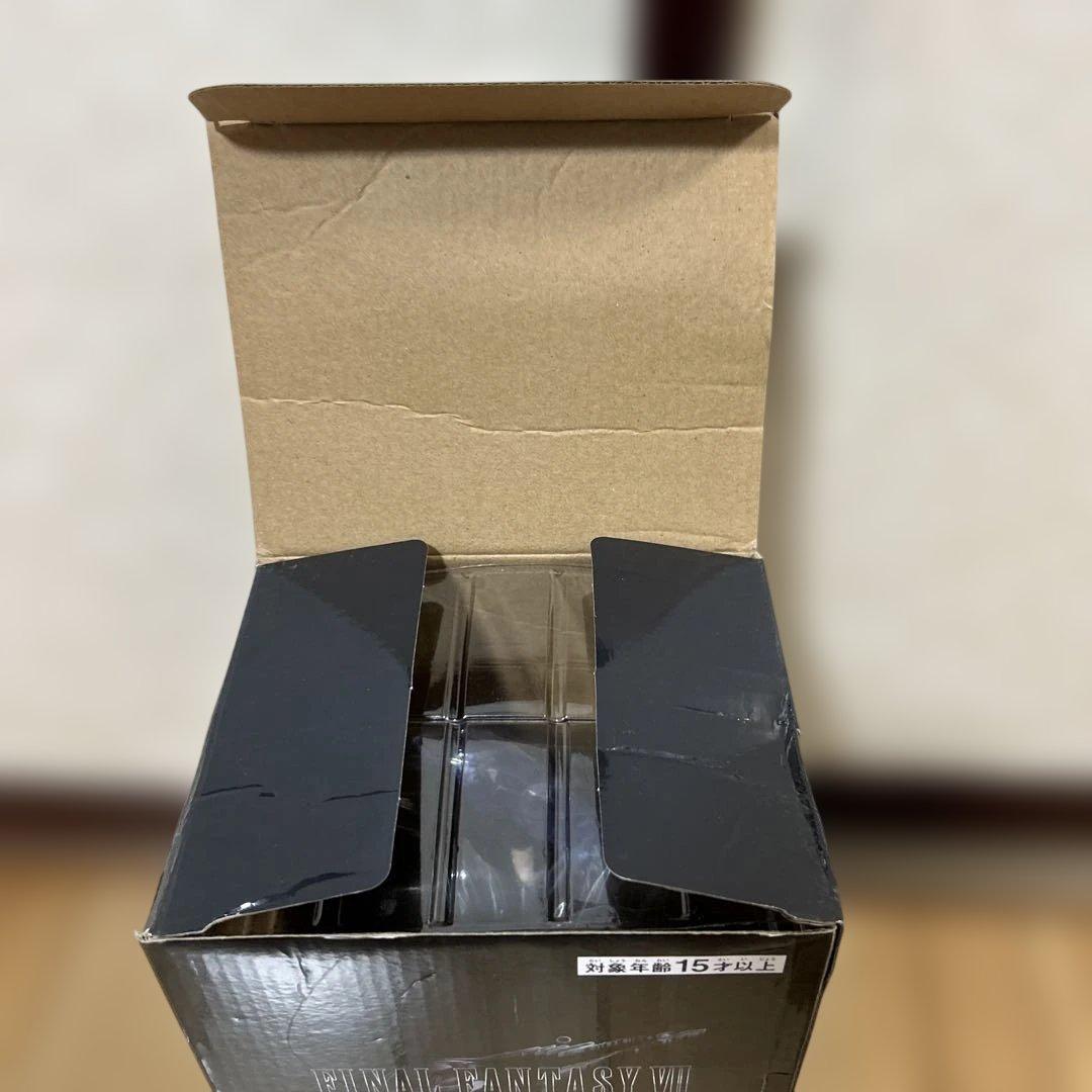 ティファ・ロックハートの美しいフィギュア、エンド賞