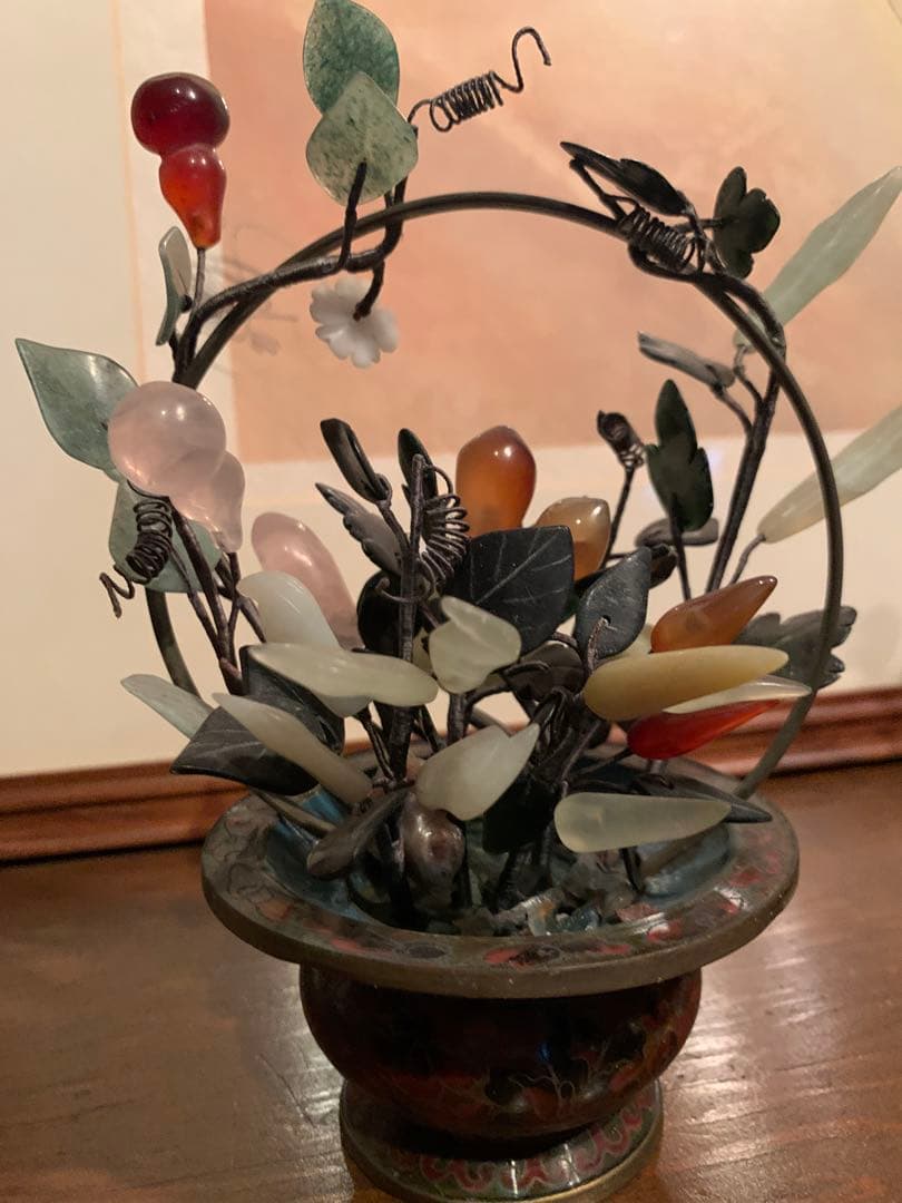 ②玉の中国風飾り　七宝焼鉢入り