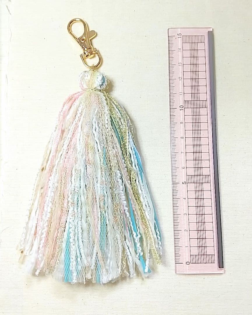 SOLD◆ハンドメイド　タッセルチャーム　２色カラー　水色&ピンク