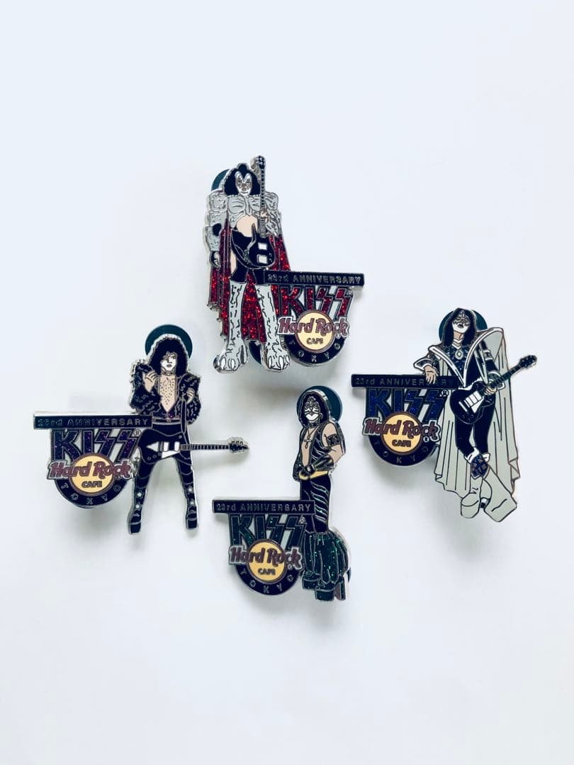 ハードロックカフェ東京　23rdアニバーサリー　kissピンバッジ希少品