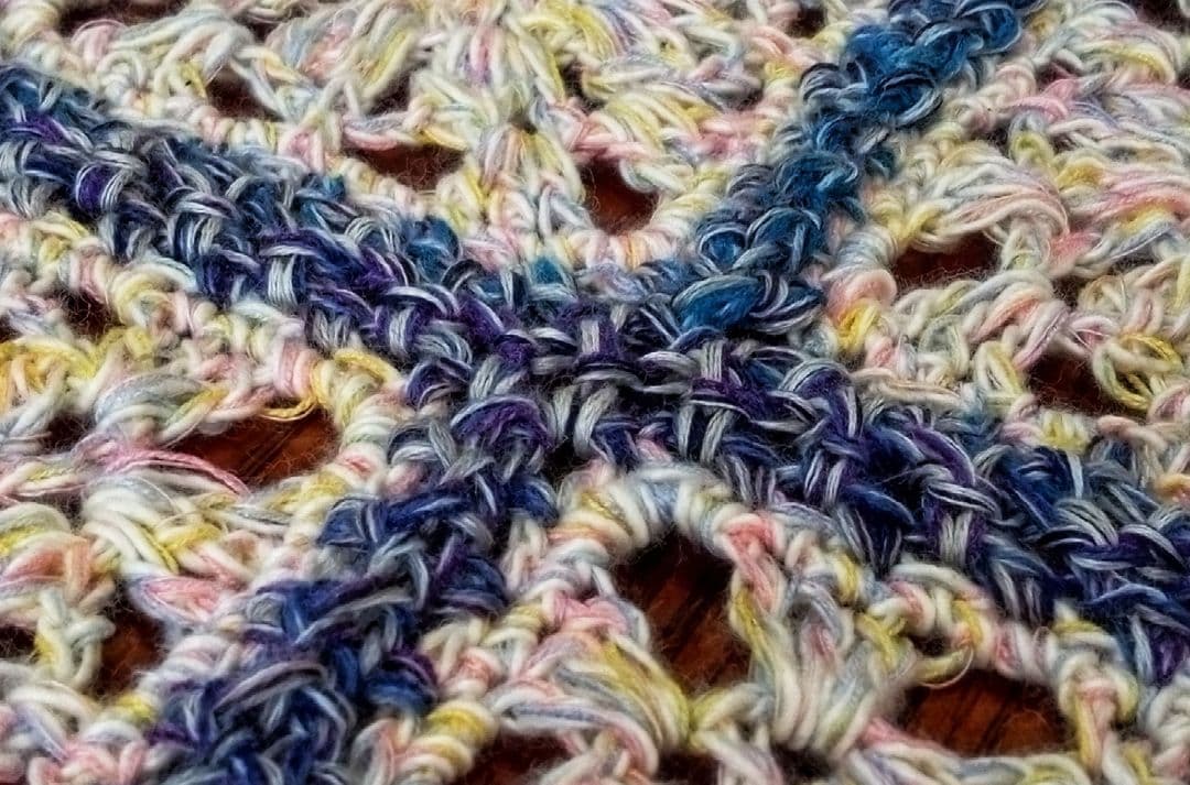 ハンドメイド　手編み　クロシェ編み ベッドカバー シングル用　コットン