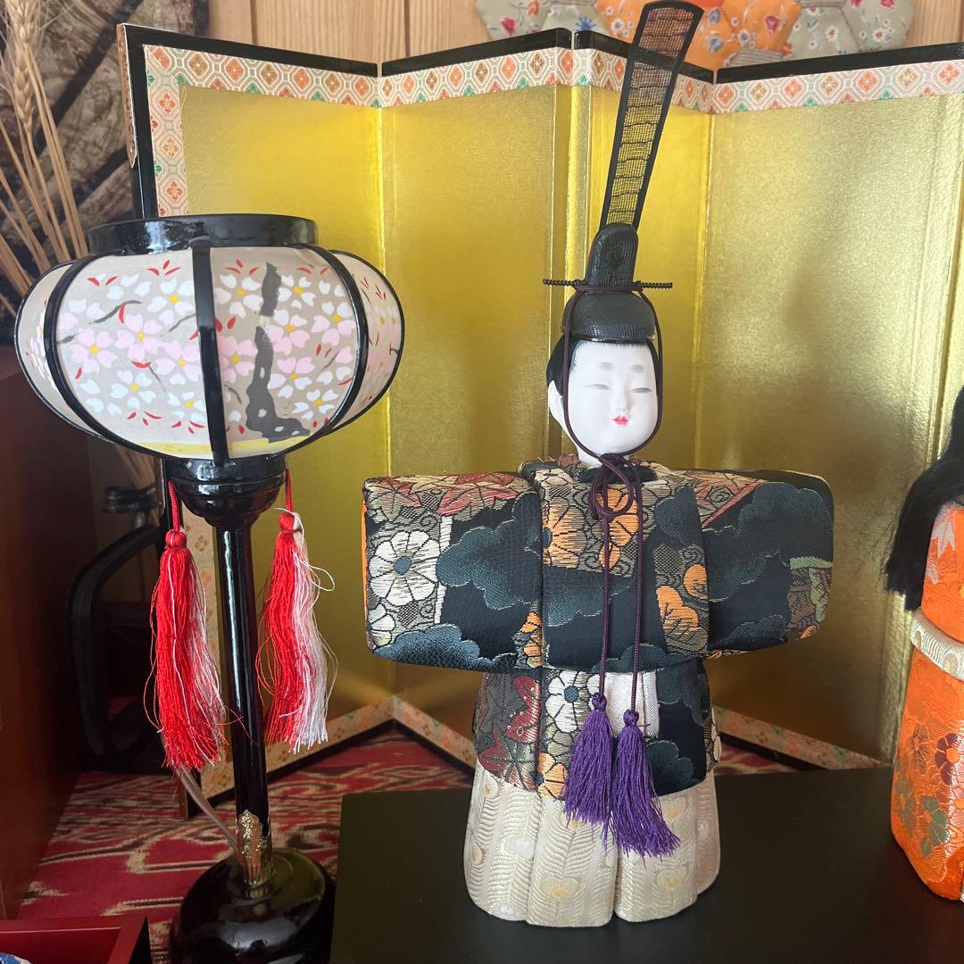 木目込人形 伝統的な衣装　ぼんぼり金屏風付き